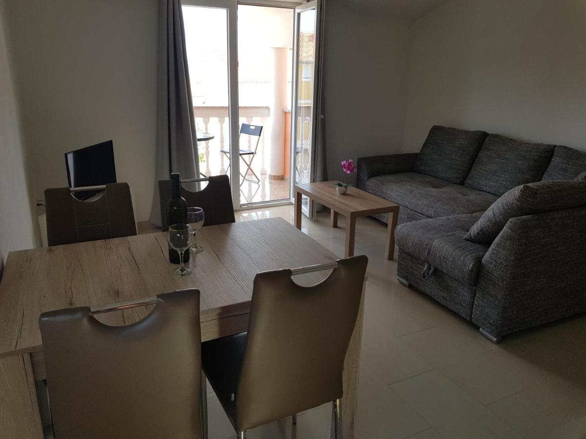 Apartment Vrdoljak *