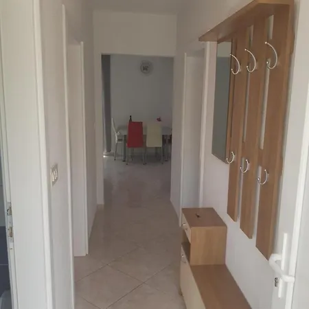 Apartmani Vrdoljak Malinska Exterior photo