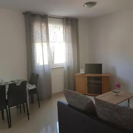 Apartmani Vrdoljak Malinska Exterior photo
