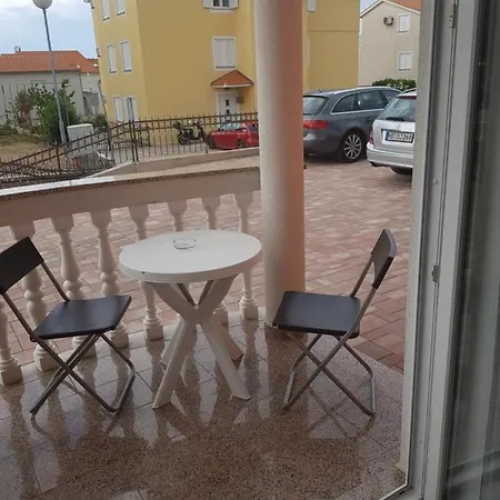 Apartmani Vrdoljak Malinska Exterior photo