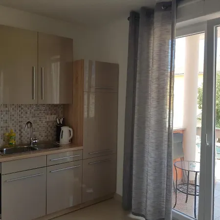 Apartmani Vrdoljak Malinska Exterior photo